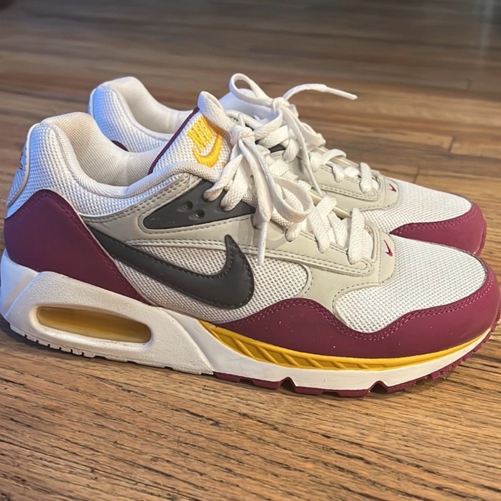 Nike Women's Women’s Airmax size 9.5